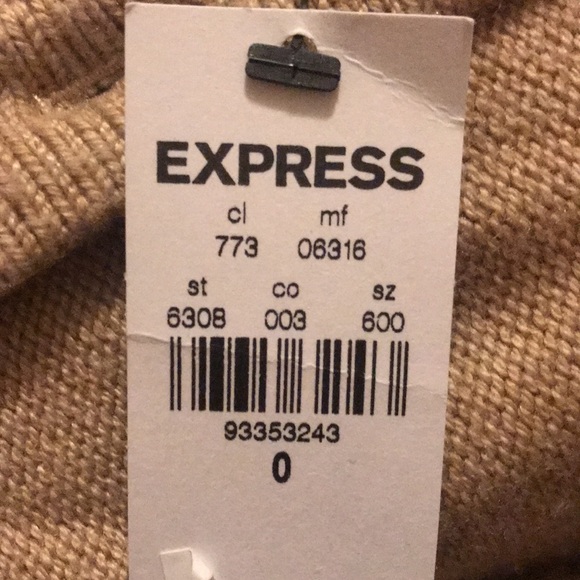 NWT Express Black and White Skirt. Size 0. 100% Polyester. - Picture 4 of 4